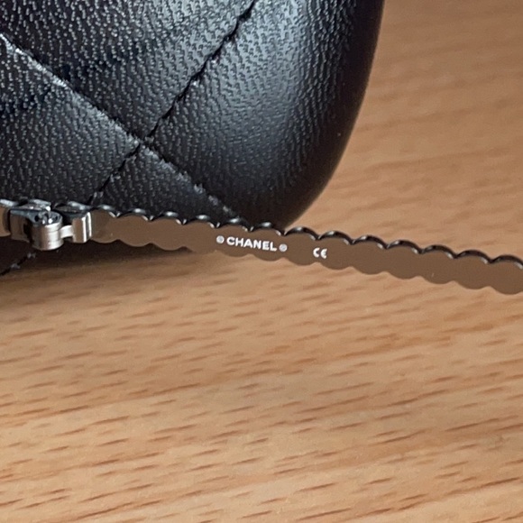 Chanel Silver/gray pearl rare round runaway 71138 L0844 - Picture 7 of 17